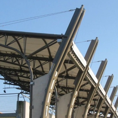 Copertura di una tribuna sportiva (2003)